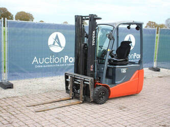 toyota-16-1396960-44434441