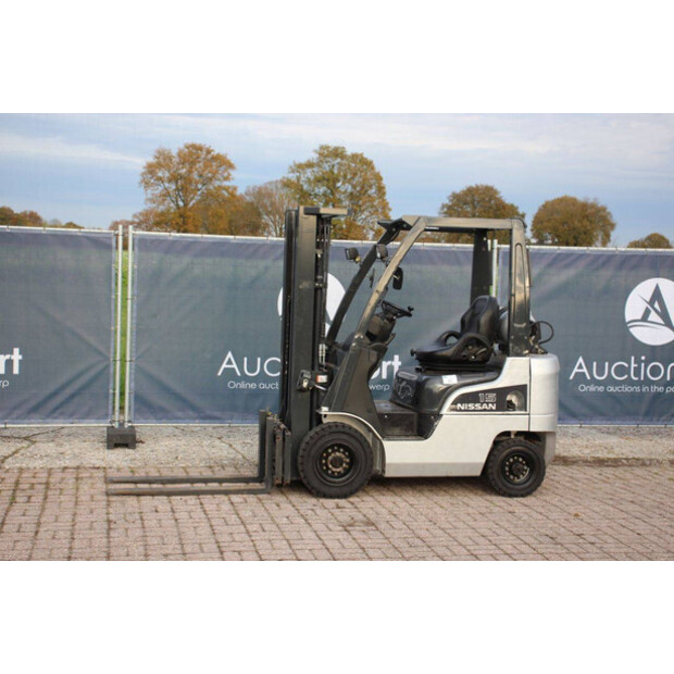 2011 NISSAN P1P1A15D-44434493