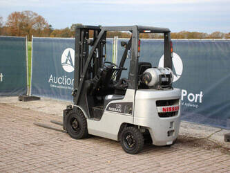 2011-nissan-p1p1a15d-1396962-44434495