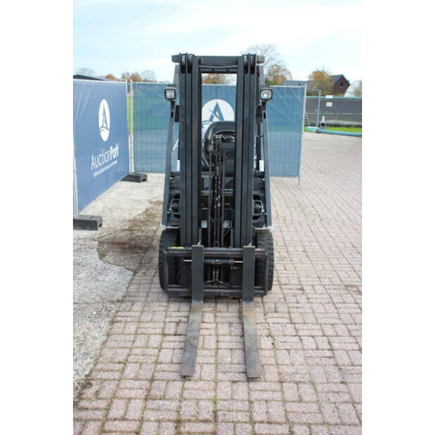 2011 NISSAN P1P1A15D-44434499