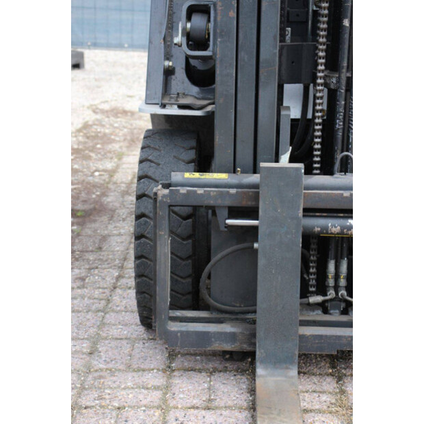 2011 NISSAN P1P1A15D-44434502