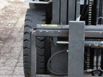 2011-nissan-p1p1a15d-1396962-44434502