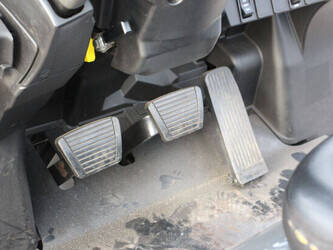 2011-nissan-p1p1a15d-1396962-44434516