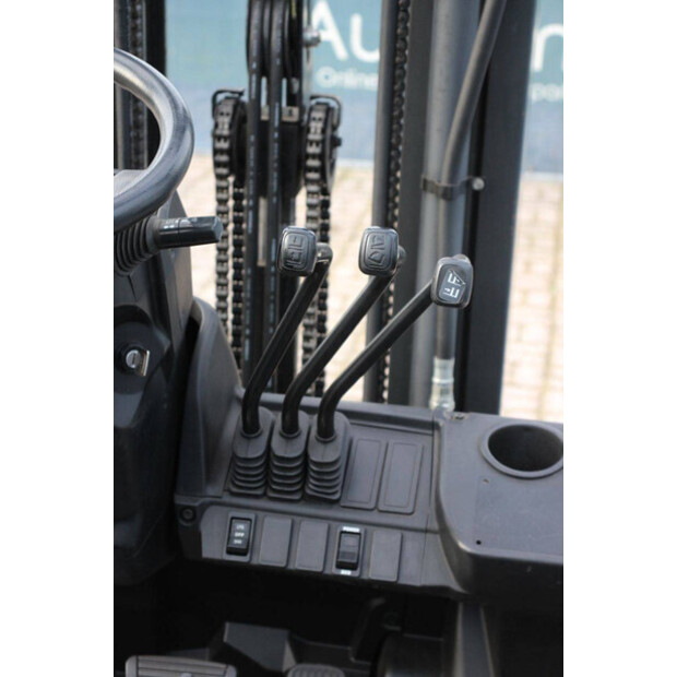 2011 NISSAN P1P1A15D-44434518