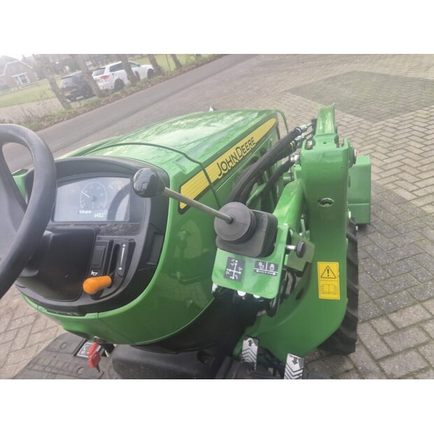 2019 جون دير-44438502