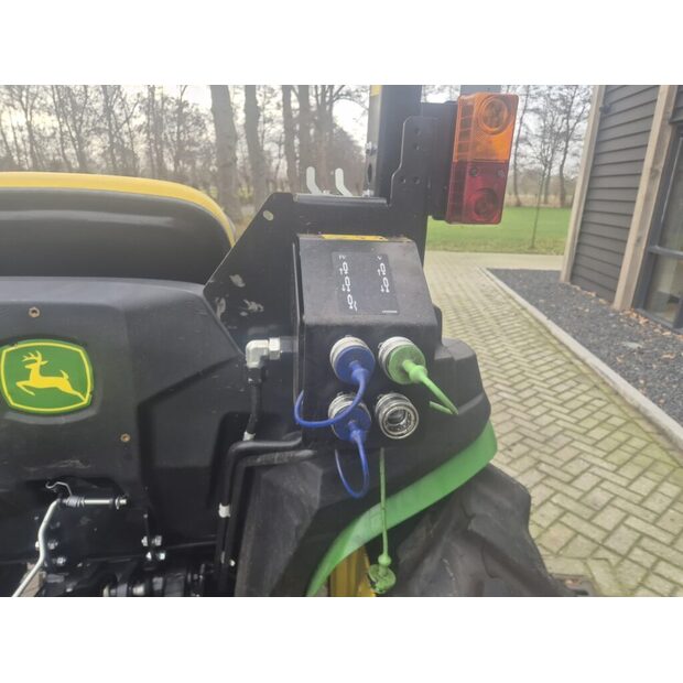 2019 جون دير-44438505