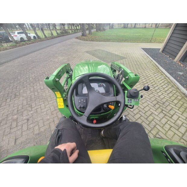 2019 جون دير-44438508