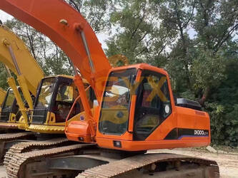 صورة ل حفارات مجنزرة 2023 دووسان 300LC