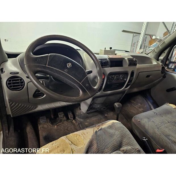 2002 Renault Master-44448221