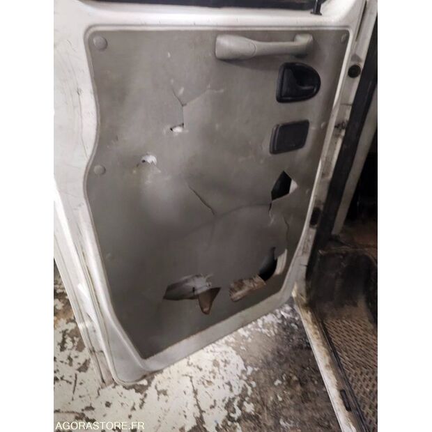 2002 Renault Master-44448228