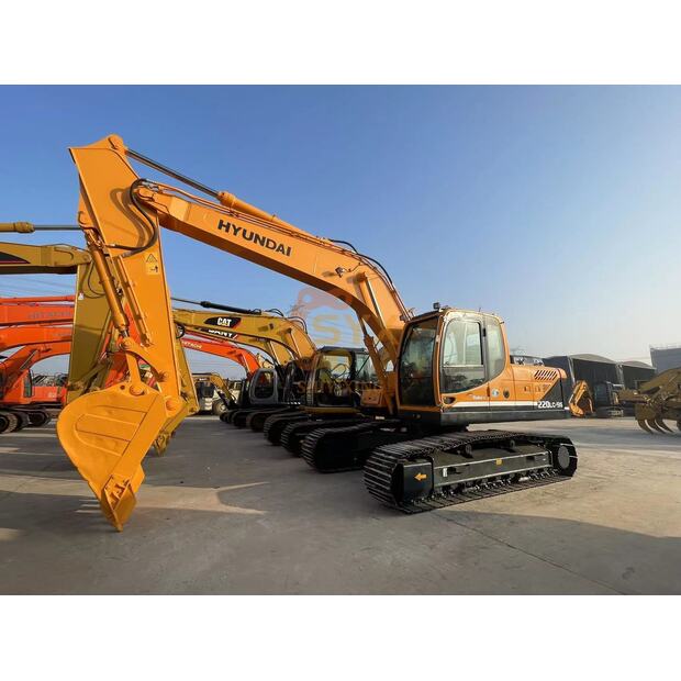 2021 Hyundai R220LC-9-44448240