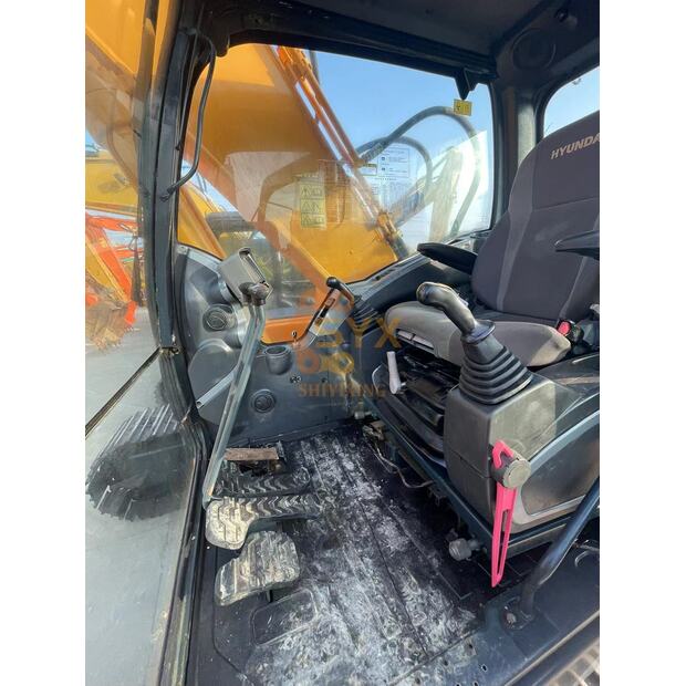 2021 Hyundai R220LC-9-44448244