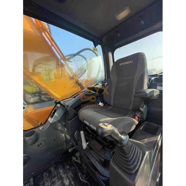 2021 Hyundai R220LC-9-44448246