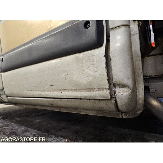 2002 Renault Master-44448269