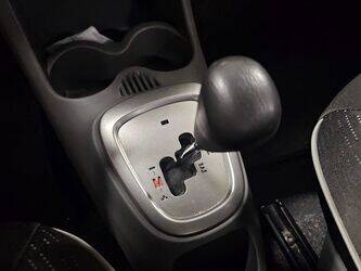 2011-peugeot-107-1396757-44448329