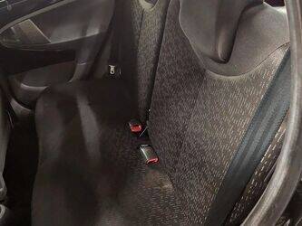 2011-peugeot-107-1396757-44448333