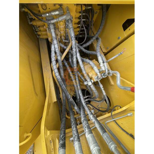 2023 Komatsu PC200-44448587