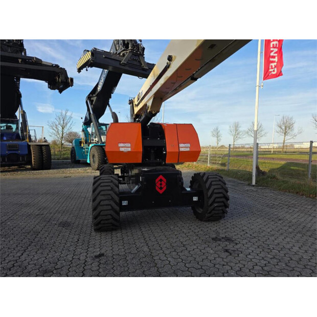 2025 جيه ال جي 860SJ-44449087