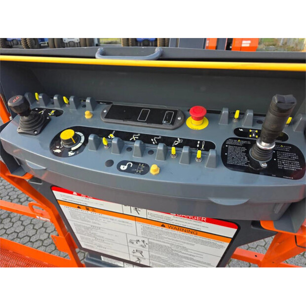 2025 جيه ال جي 860SJ-44449099