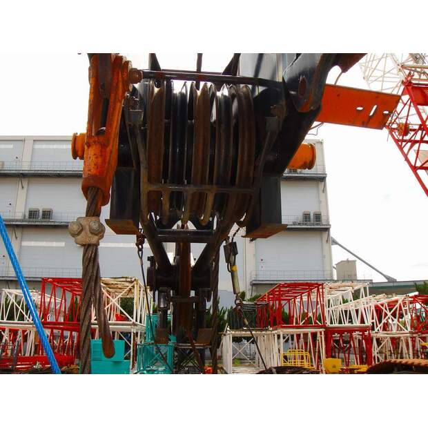 2008 كوبيلكو 7055-3F-44449494