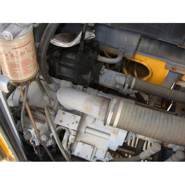 2008 كوبيلكو 7055-3F-44449502