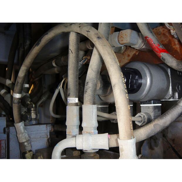 2008 كوبيلكو 7055-3F-44449507