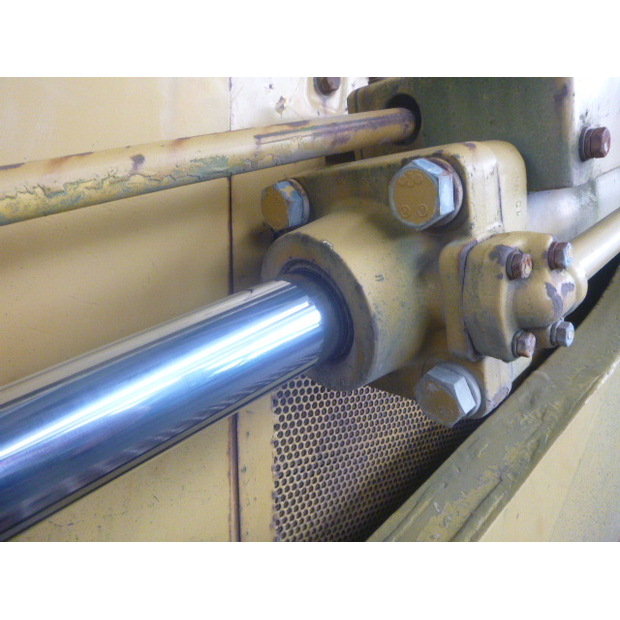 1991 Komatsu D57S-1-44449802