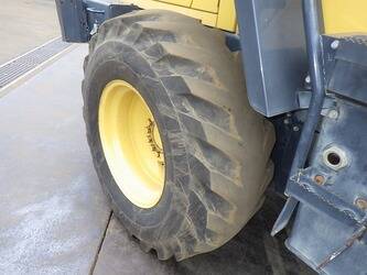 2014-komatsu-wr12-6-44449876