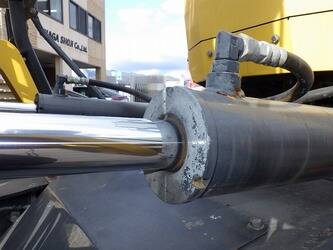 2014-komatsu-wr12-6-44449891