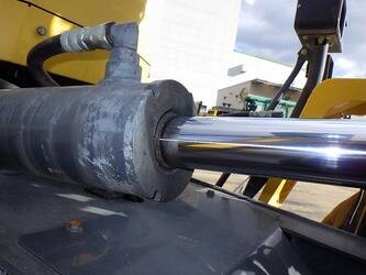 2014-komatsu-wr12-6-44449892