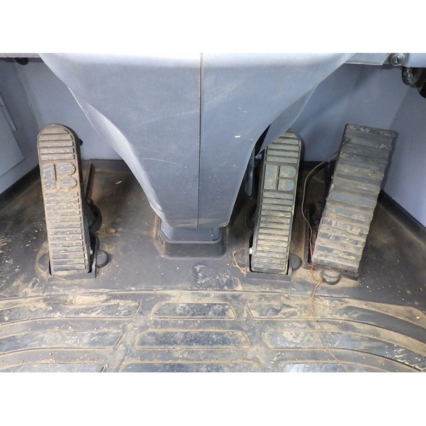 2014 كوماتسو WR12-6-44449916