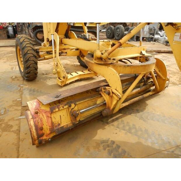 1994 Komatsu GD355A-1-44450120