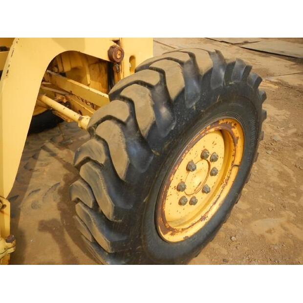 1994 Komatsu GD355A-1-44450133