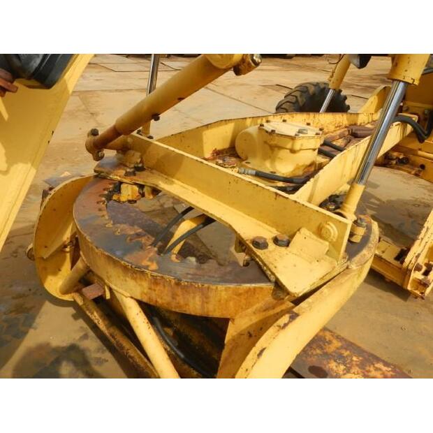 1994 Komatsu GD355A-1-44450165