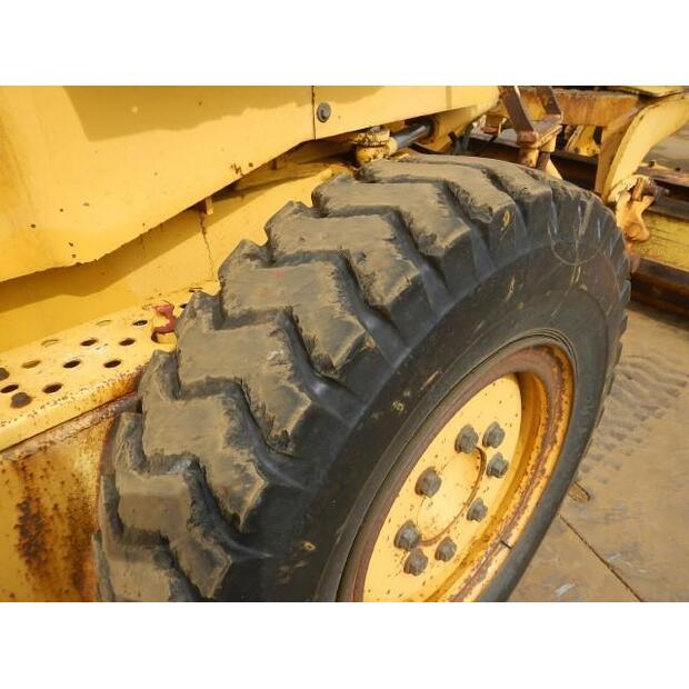 1994 Komatsu GD355A-1-44450173
