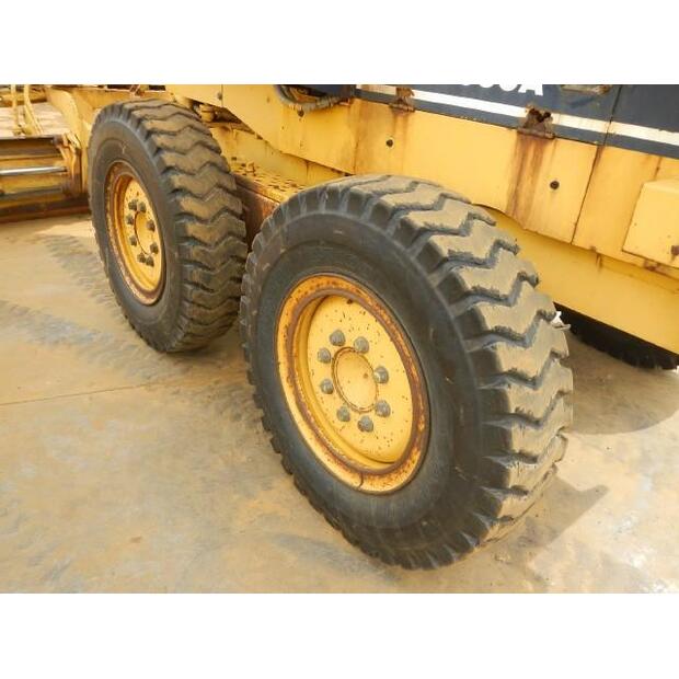1994 Komatsu GD355A-1-44450175