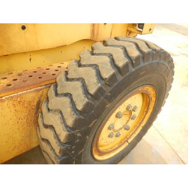 1994 Komatsu GD355A-1-44450176