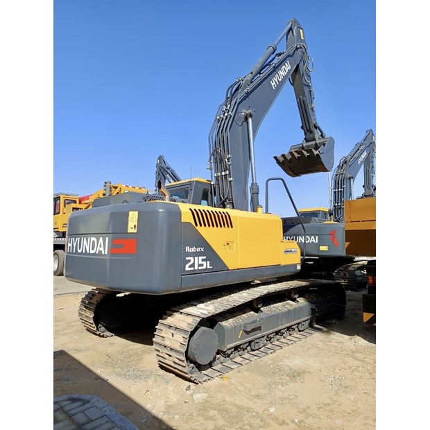 2025 Hyundai R215L-44450251