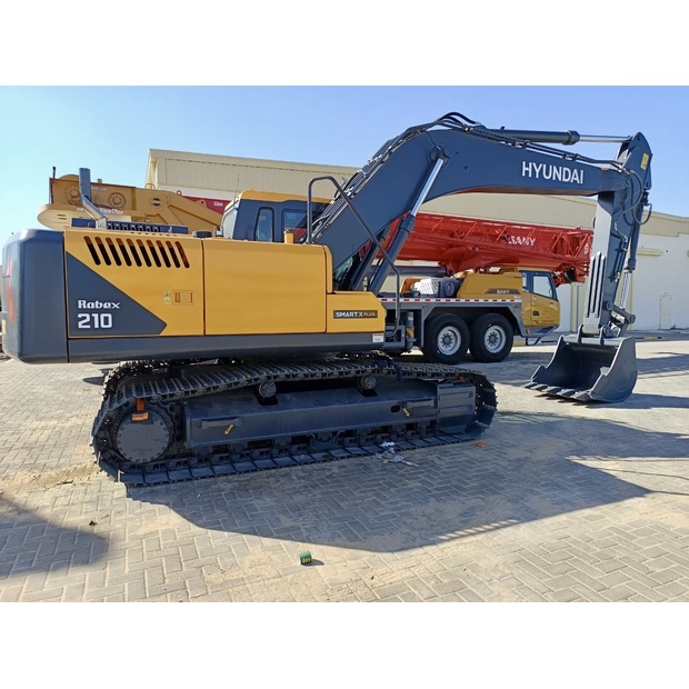 2025 Hyundai R210-44450256