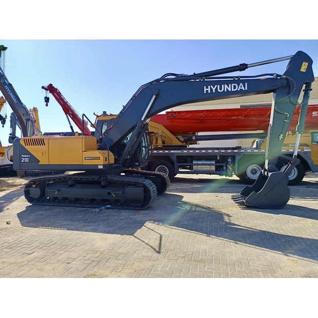 2025 Hyundai R210-44450257