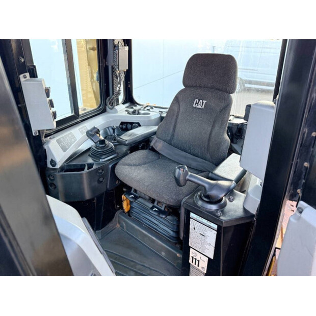 2017 Caterpillar D6T-44450497