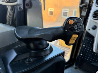 2017-caterpillar-d6t-1397151-44450501