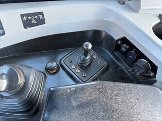 2017-caterpillar-d6t-1397151-44450505