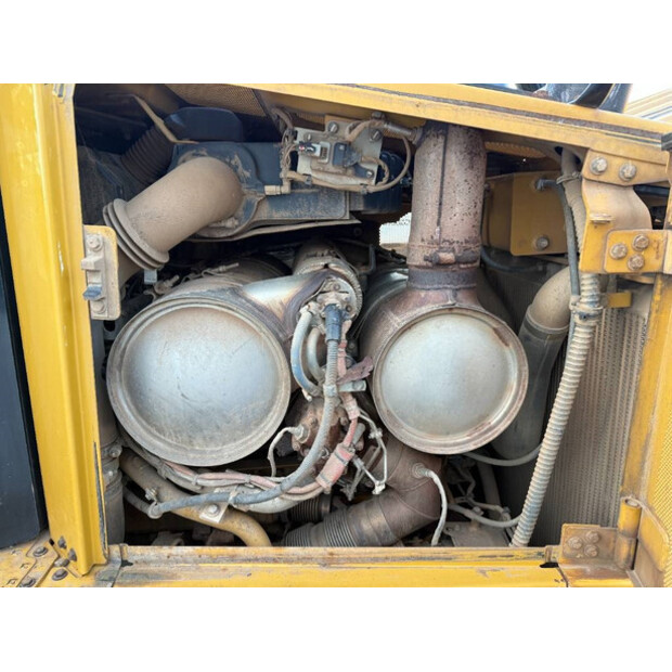 2017 Caterpillar D6T-44450530