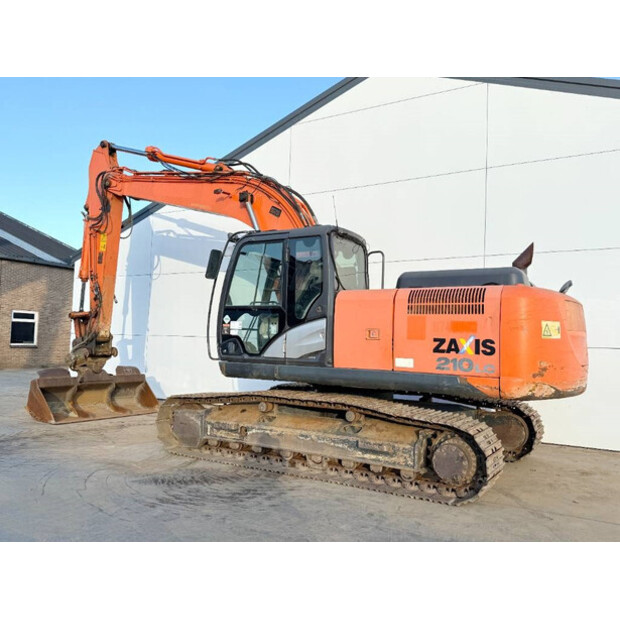 2013 Hitachi ZX210LC-5B-44450573