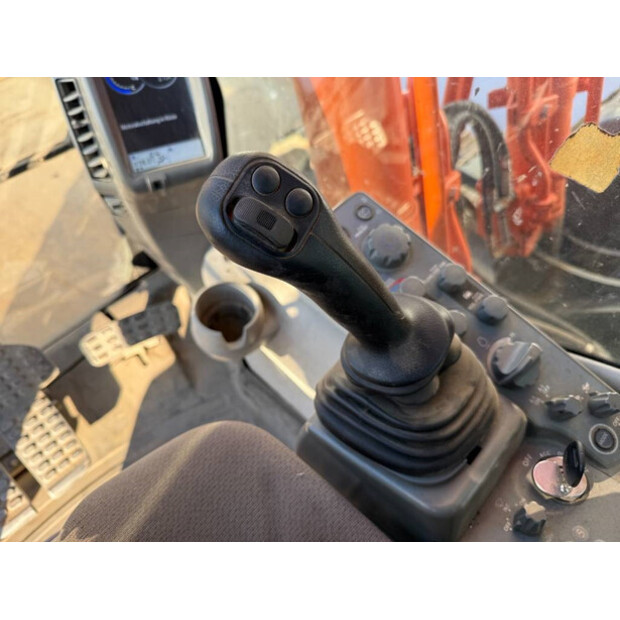 2013 Hitachi ZX210LC-5B-44450582