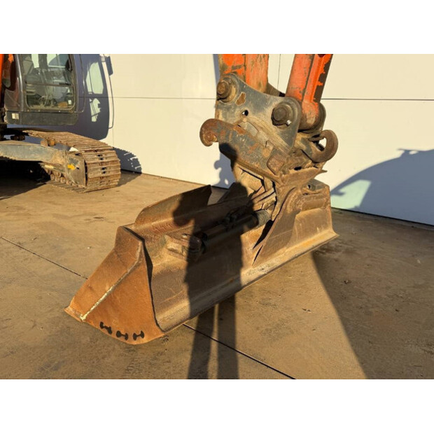 2013 Hitachi ZX210LC-5B-44450588