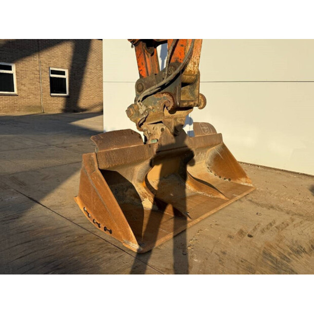 2013 Hitachi ZX210LC-5B-44450589