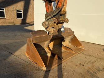 2013-hitachi-zx210lc-5b-1397153-44450589