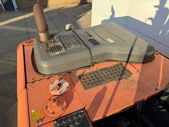 2013-hitachi-zx210lc-5b-1397153-44450598